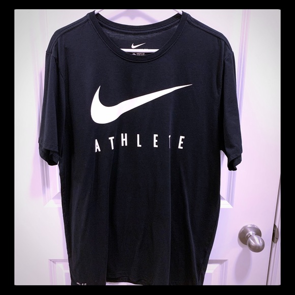 t-shirt nike athlete t-shirt nike athlete